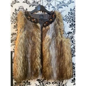 Brown faux fur embellished collar vest